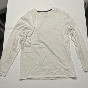 Medium white long sleeve tee